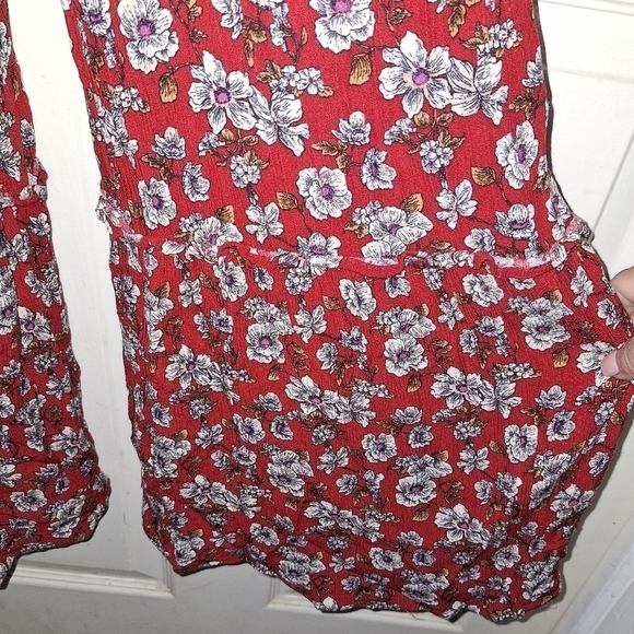 American Eagle jump suit floral pattern size 4 - Picture 7 of 7